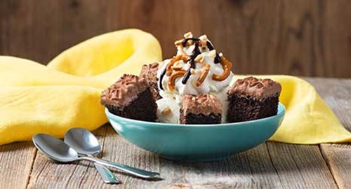 Mccain peanut pretzel chocolate sundae